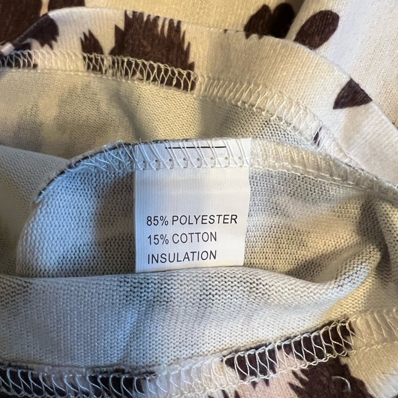 Two Piece  Leopard Lounge Set & oversized top and matching shorts.💗 - Picture 10 of 11